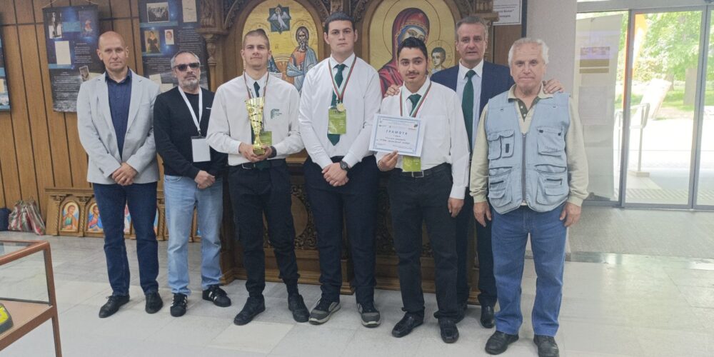 ПЪРВО МЯСТО В КАТЕГОРИЯ „ДЪРВОРЕЗБА“